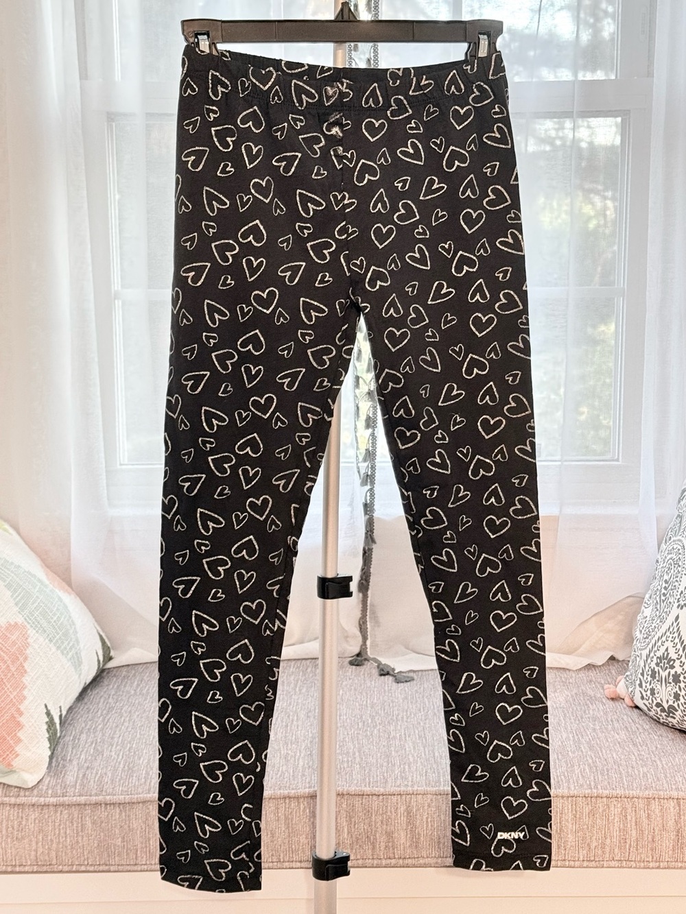 Dkny Black Leggings with White Heart Print - Size 10/12